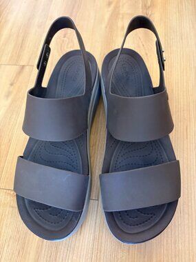 Crocs Brooklyn Low Wedge Sandals, Size 10